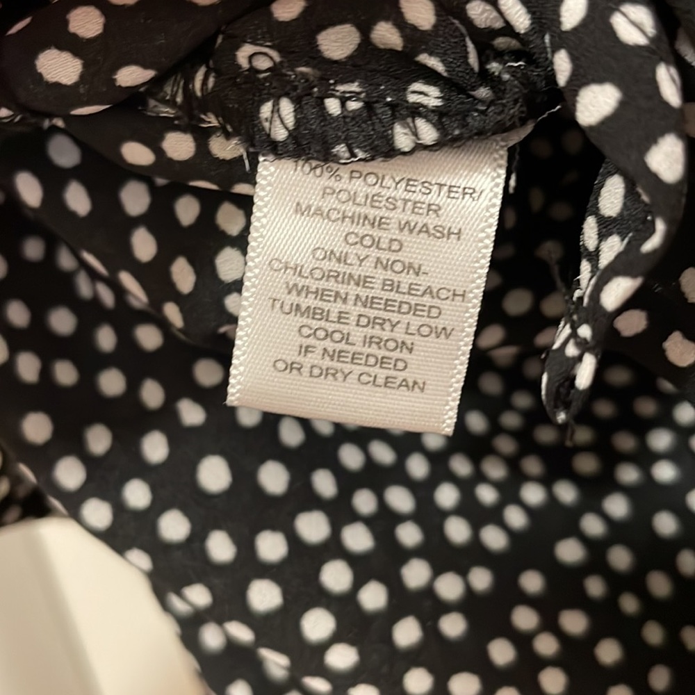 Women’s Long, Balloon Sleeve Blouse - Picture 5 of 7